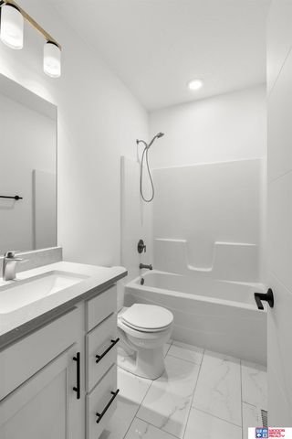 9028 Trader Drive, Lincoln, NE 68507