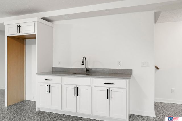 9028 Trader Drive, Lincoln, NE 68507