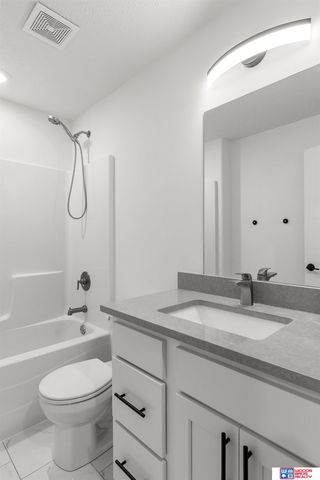 9028 Trader Drive, Lincoln, NE 68507