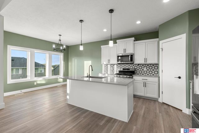 9028 Trader Drive, Lincoln, NE 68507