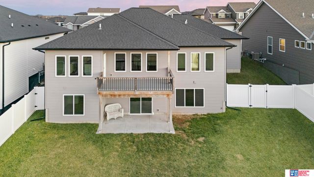 9028 Trader Drive, Lincoln, NE 68507