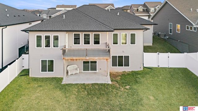 9028 Trader Drive, Lincoln, NE 68507