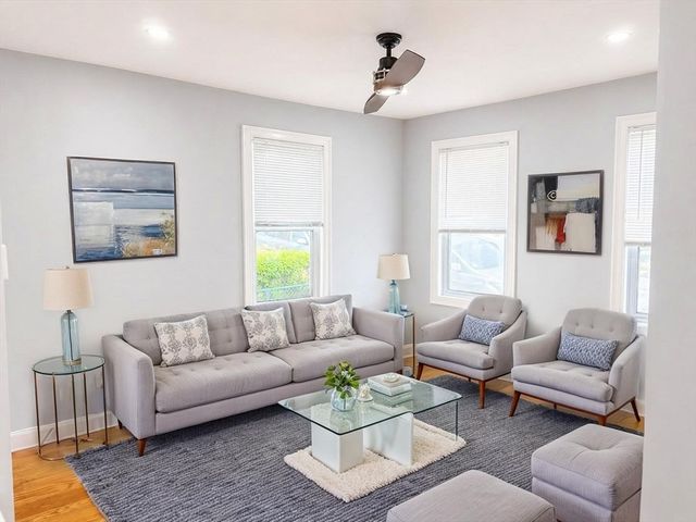 16 Caprera Rd, Worcester, MA 01604