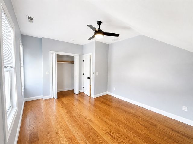 16 Caprera Rd, Worcester, MA 01604