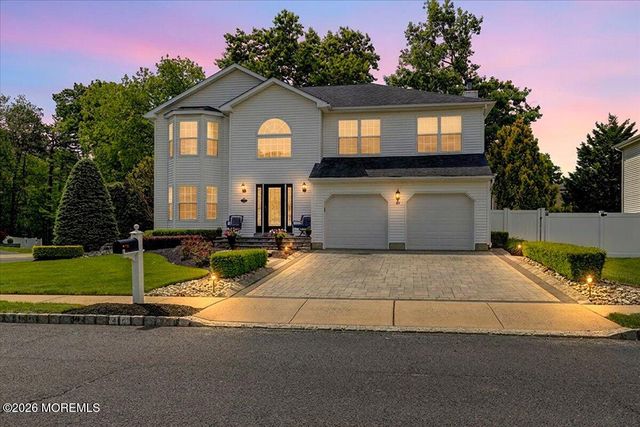 49 Diamond Lane, Howell, NJ 07731