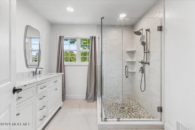 49 Diamond Lane, Howell, NJ 07731