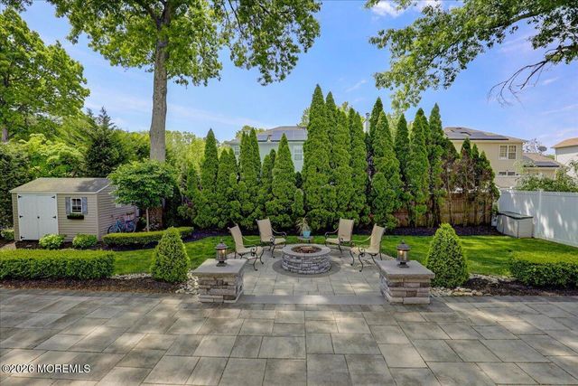 49 Diamond Lane, Howell, NJ 07731