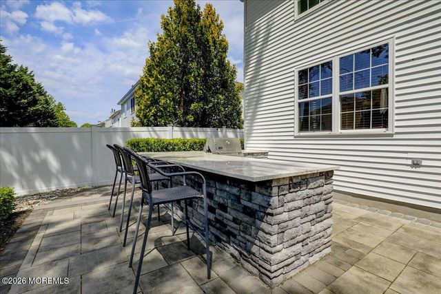 49 Diamond Lane, Howell, NJ 07731
