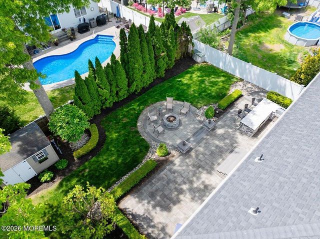49 Diamond Lane, Howell, NJ 07731