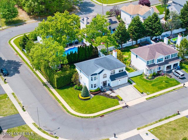 49 Diamond Lane, Howell, NJ 07731