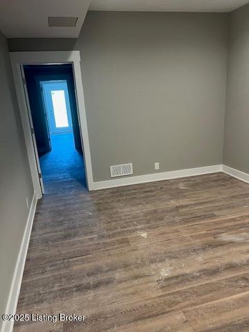 150 Gavin Ct, Louisville, KY 40245