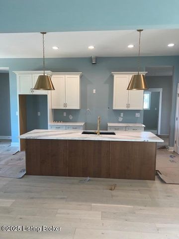 150 Gavin Ct, Louisville, KY 40245