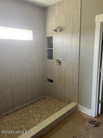 150 Gavin Ct, Louisville, KY 40245