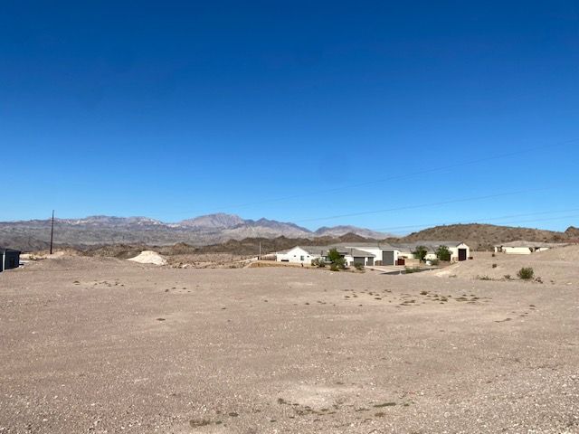 2825 Kolob Canyon Dr Drive, Bullhead City, AZ 86429