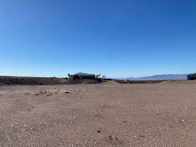 2825 Kolob Canyon Dr Drive, Bullhead City, AZ 86429