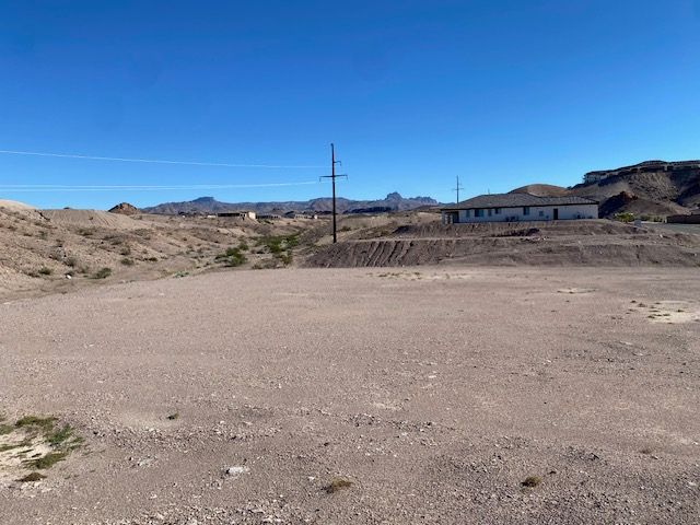 2825 Kolob Canyon Dr Drive, Bullhead City, AZ 86429