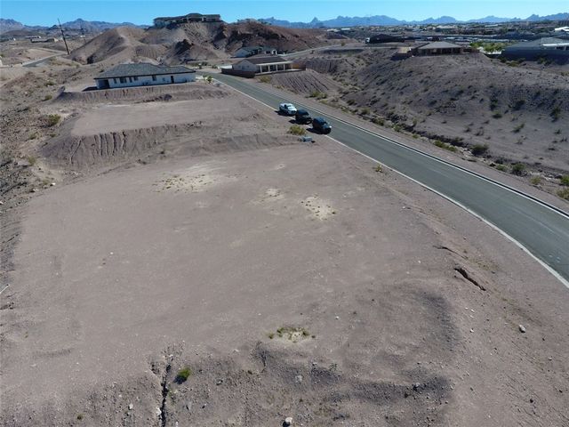 2825 Kolob Canyon Dr Drive, Bullhead City, AZ 86429