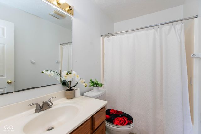 7136 Pluto Drive, Indianapolis, IN 46241