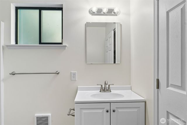 1271 Bay Lp SW, Tumwater, WA 98512