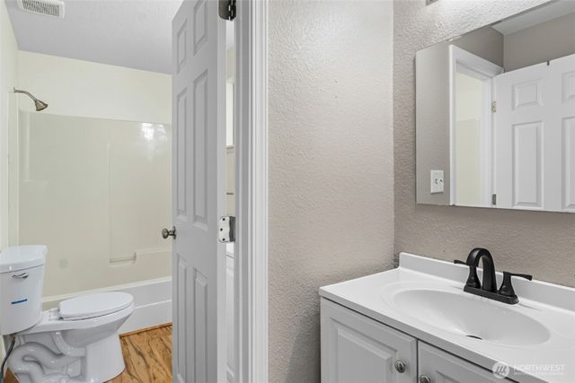 1271 Bay Lp SW, Tumwater, WA 98512