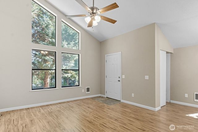 1271 Bay Lp SW, Tumwater, WA 98512