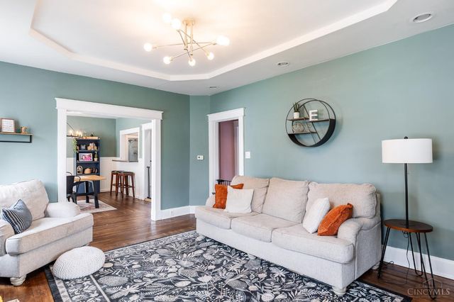 3662 Herbert Avenue, Cheviot, OH 45211