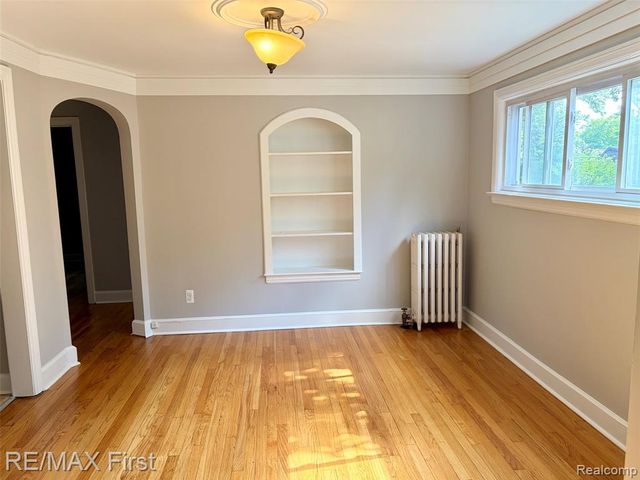 383 W Chesterfield Street, Ferndale, MI 48220