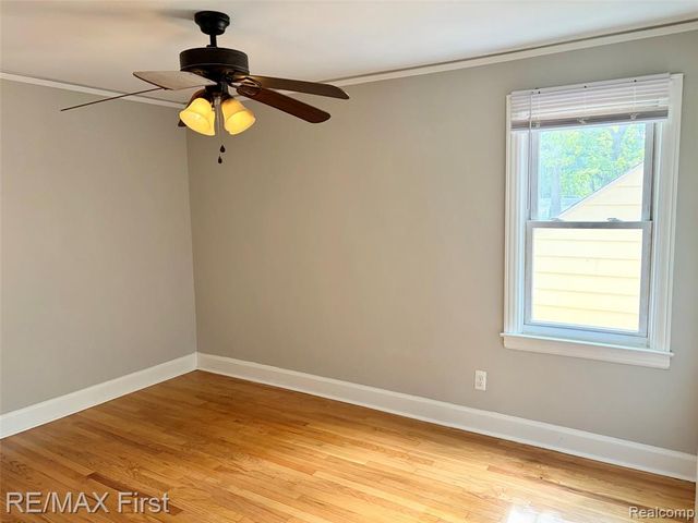383 W Chesterfield Street, Ferndale, MI 48220