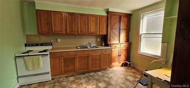 14 Hankins Church Street, Hankins, NY 12741