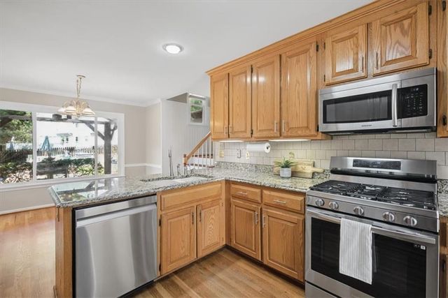 6004 Fairwood Bend NW, Acworth, GA 30101