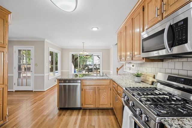 6004 Fairwood Bend NW, Acworth, GA 30101