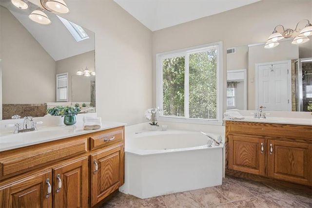 6004 Fairwood Bend NW, Acworth, GA 30101