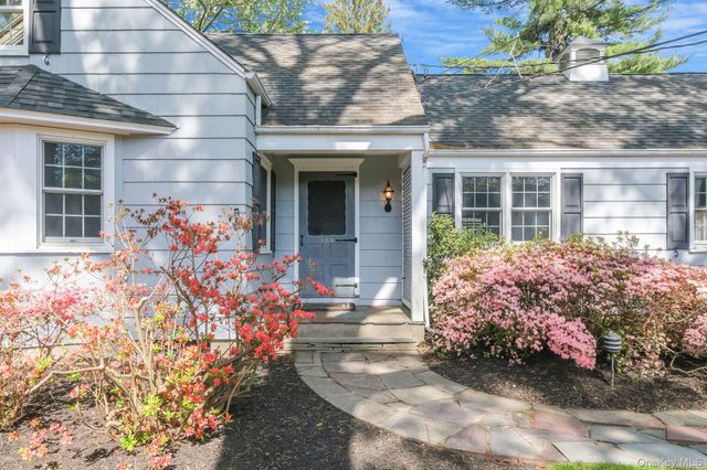 194 Huntington Bay Road, Huntington, NY 11743