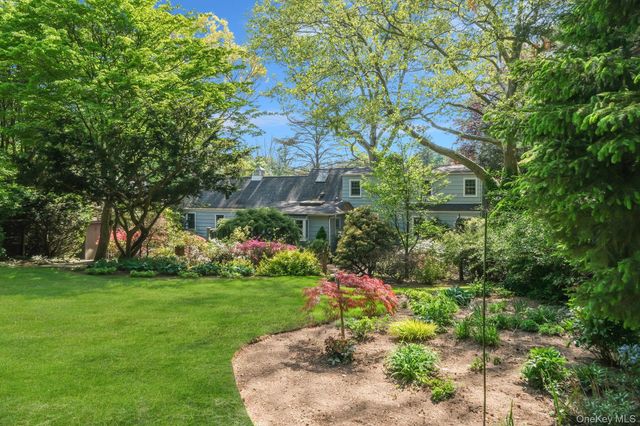 194 Huntington Bay Road, Huntington, NY 11743