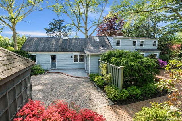 194 Huntington Bay Road, Huntington, NY 11743