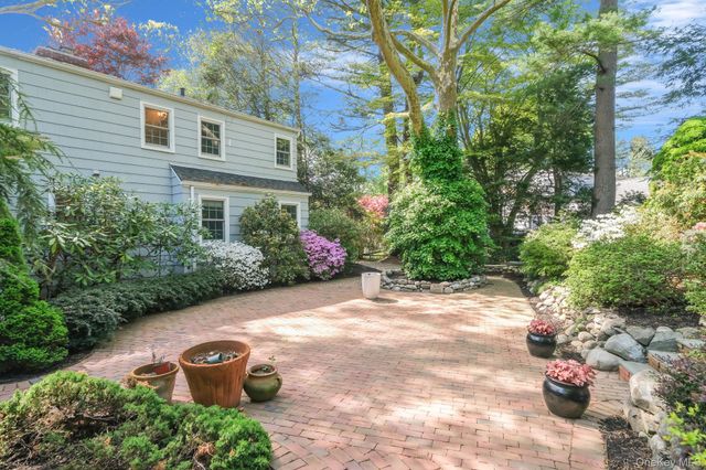 194 Huntington Bay Road, Huntington, NY 11743