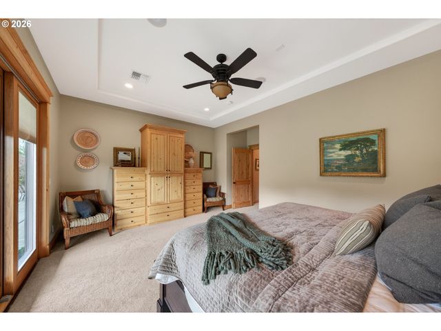 130 STENGAR Ln, Roseburg, OR 97471