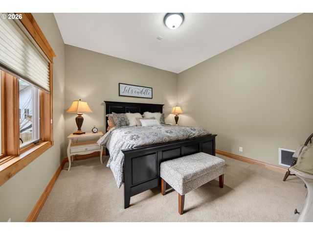 130 STENGAR Ln, Roseburg, OR 97471