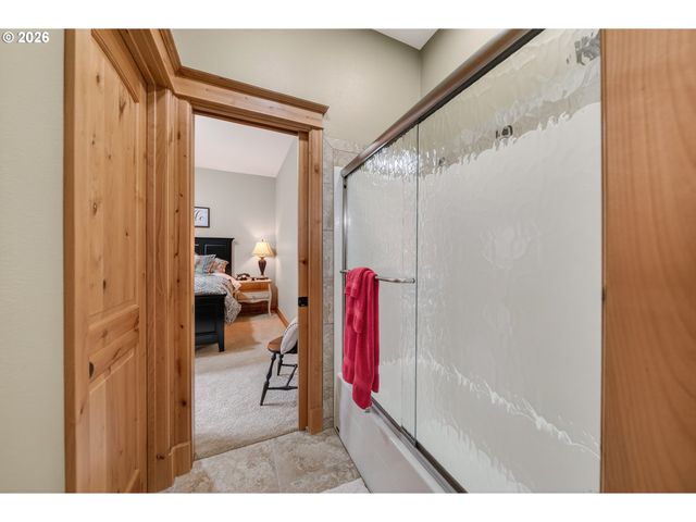 130 STENGAR Ln, Roseburg, OR 97471