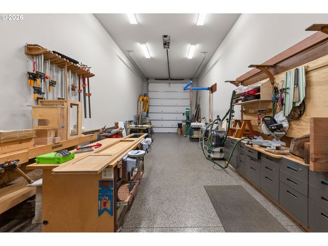 130 STENGAR Ln, Roseburg, OR 97471