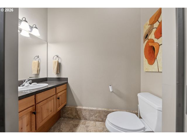 130 STENGAR Ln, Roseburg, OR 97471