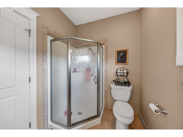 130 STENGAR Ln, Roseburg, OR 97471