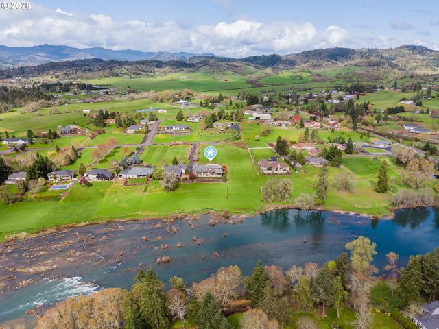 130 STENGAR Ln, Roseburg, OR 97471