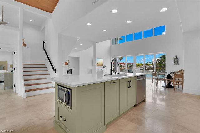 215 Mooring Line DR, Naples, FL 34102