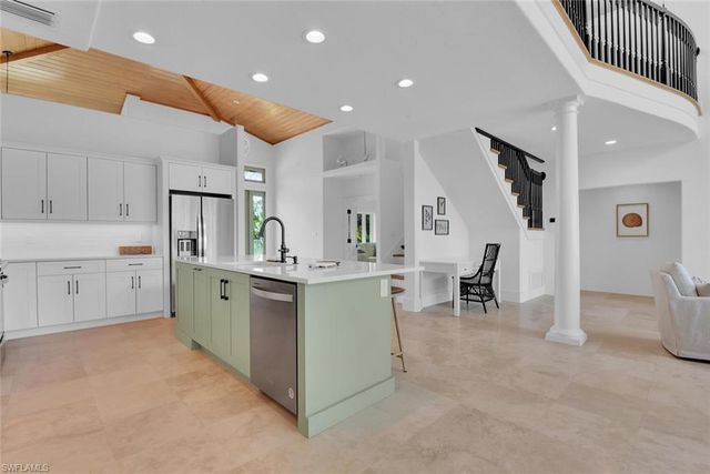 215 Mooring Line DR, Naples, FL 34102