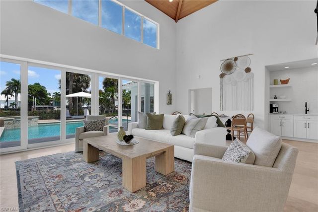 215 Mooring Line DR, Naples, FL 34102