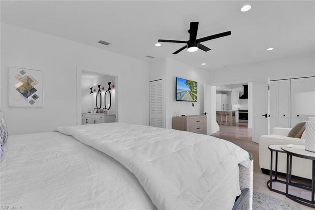 215 Mooring Line DR, Naples, FL 34102