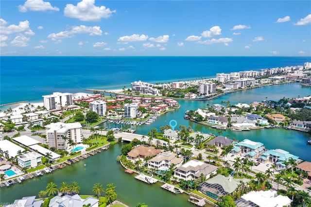 215 Mooring Line DR, Naples, FL 34102