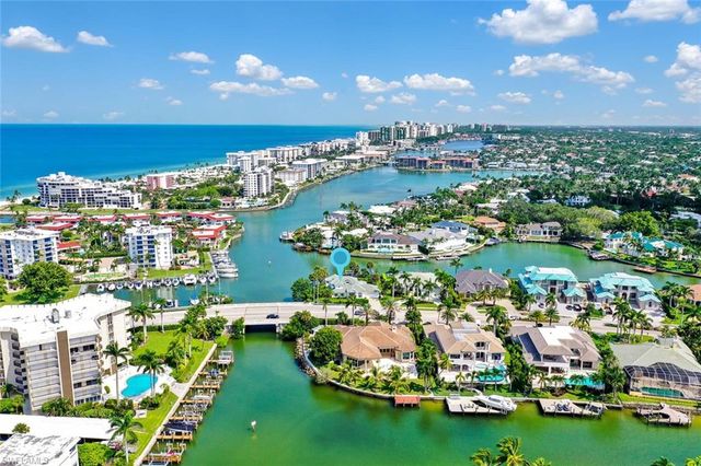 215 Mooring Line DR, Naples, FL 34102