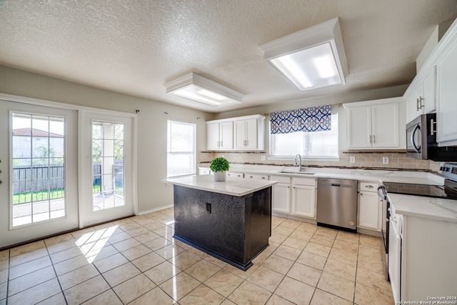 9114 BLAZER PL, San Antonio, TX 78245